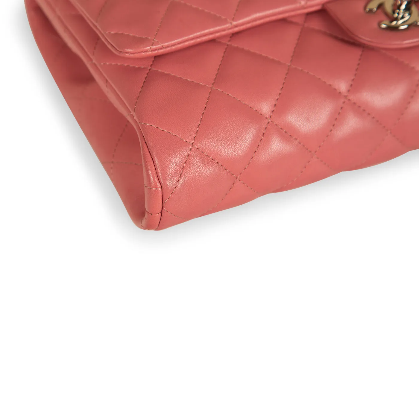 Timeless Clutch with Chain